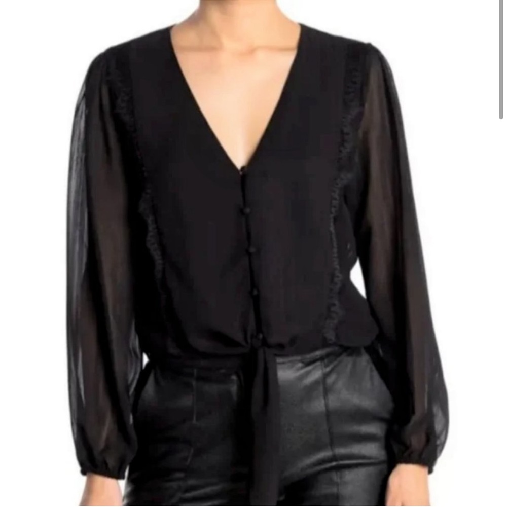 WAYF black long sleeve top